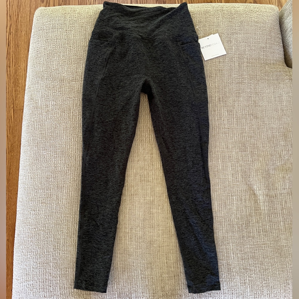 Beyond Yoga Leggings with Pockets - NWT